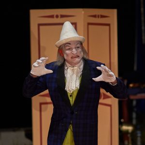 Mr Lô prêt à tordre le cou de... - L&L (Laura Couloignier)